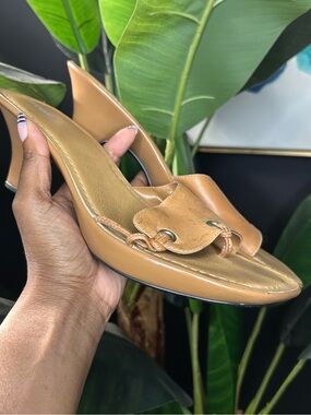 2000s Nicole Leather Sandals